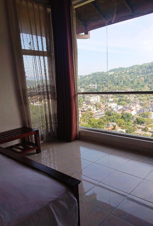 Sky Valley Hotel Kandy Buitenkant foto