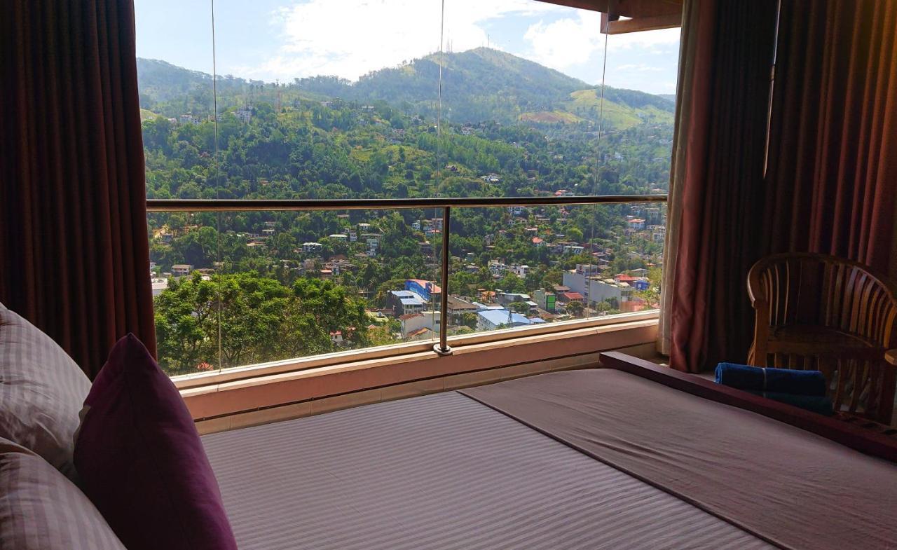 Sky Valley Hotel Kandy Buitenkant foto