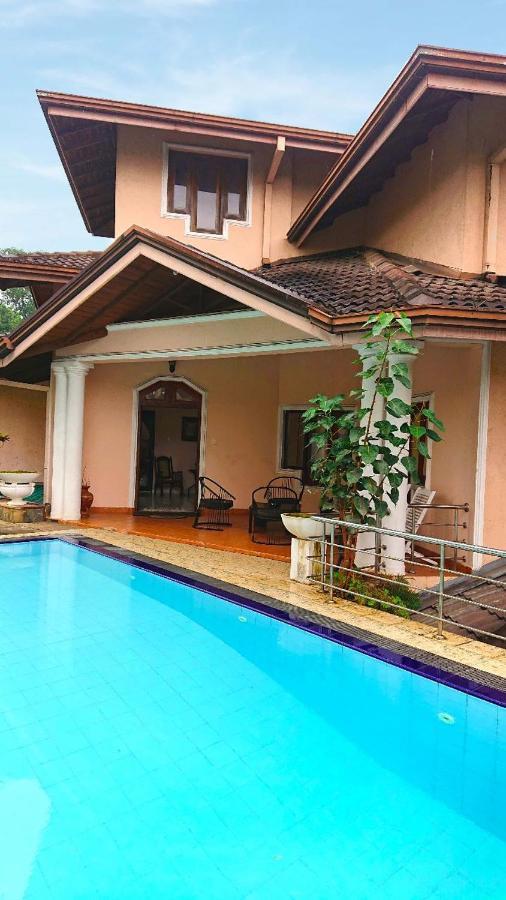 Sky Valley Hotel Kandy Buitenkant foto